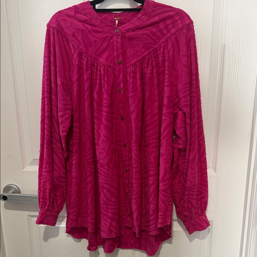 Women's Pink Button-Up Top